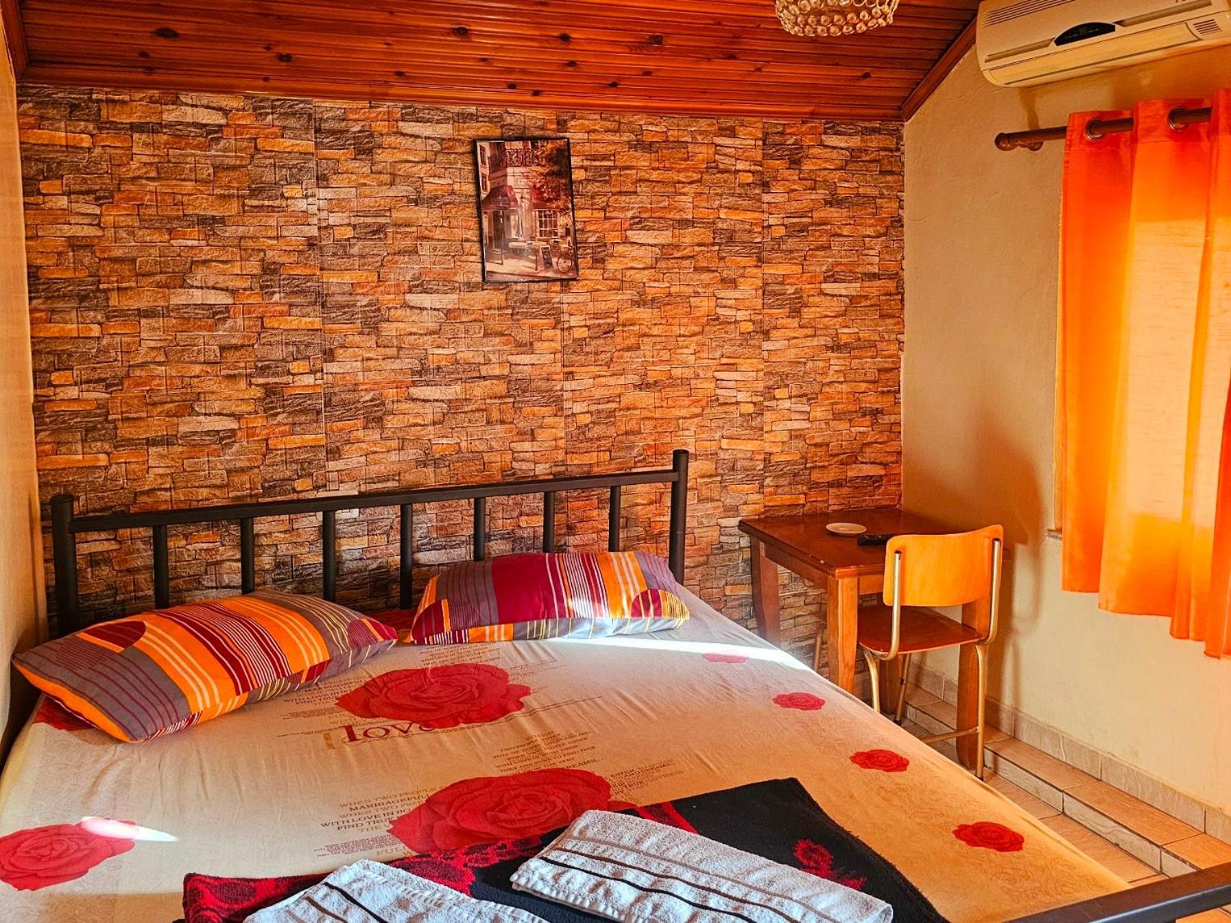 Hotel Dafina Tirana Zimmer foto