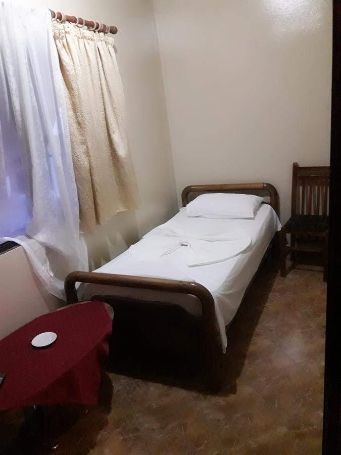 Hotel Dafina Tirana Exterior foto